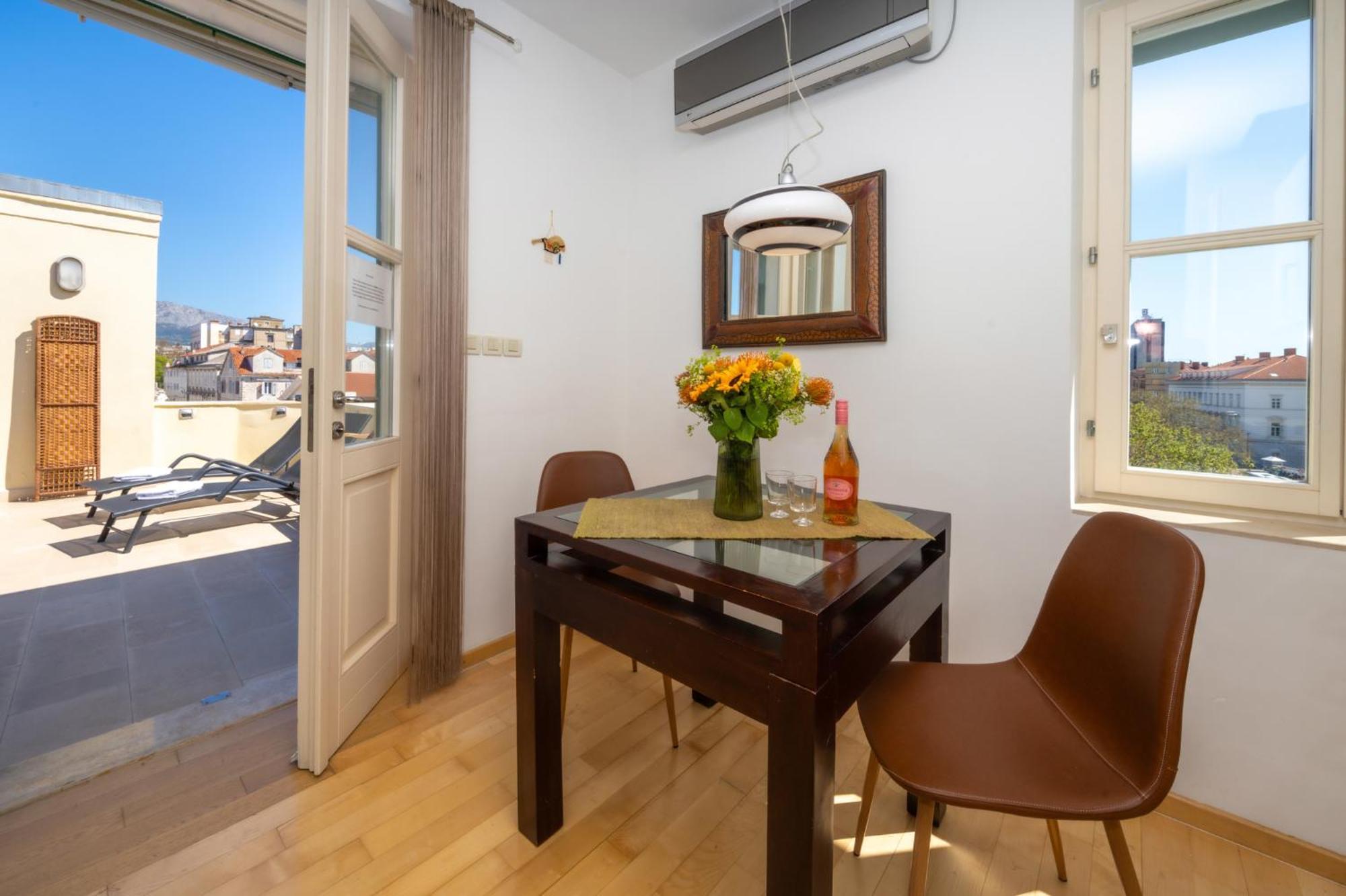 Terazza Grande In Diocletian Tower Apartment สปลิท ภายนอก รูปภาพ