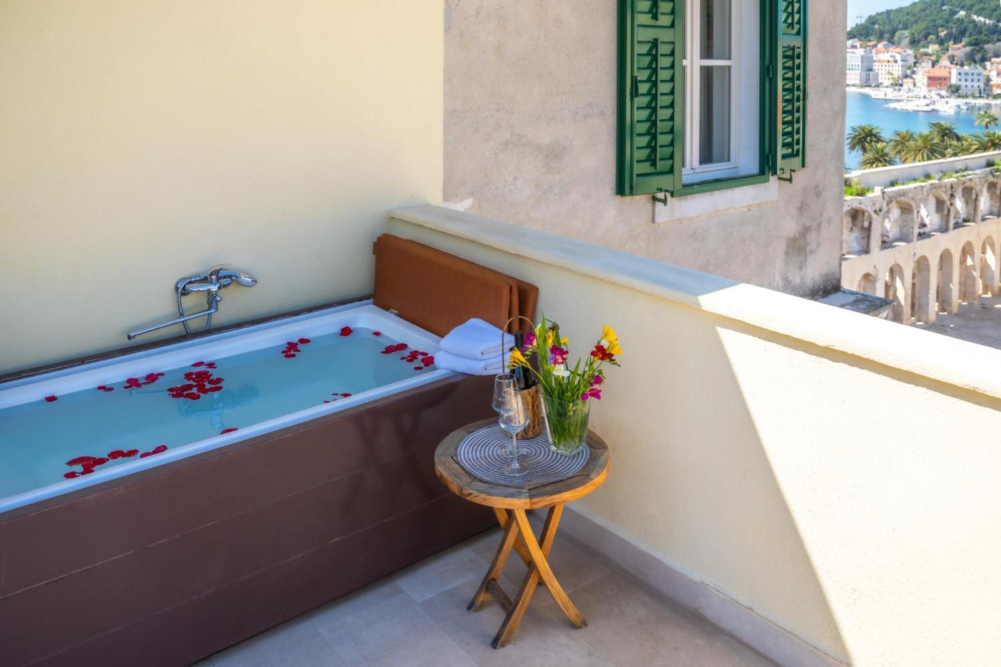 Terazza Grande In Diocletian Tower Apartment สปลิท ภายนอก รูปภาพ