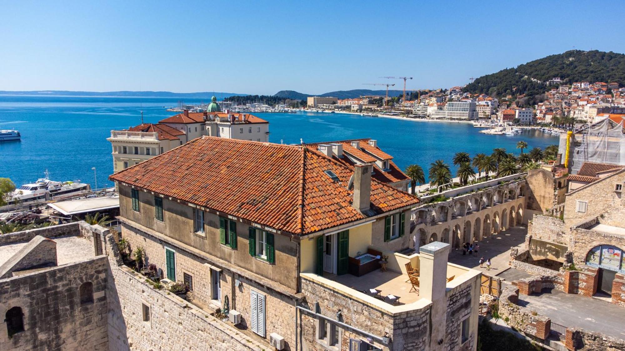 Terazza Grande In Diocletian Tower Apartment สปลิท ภายนอก รูปภาพ