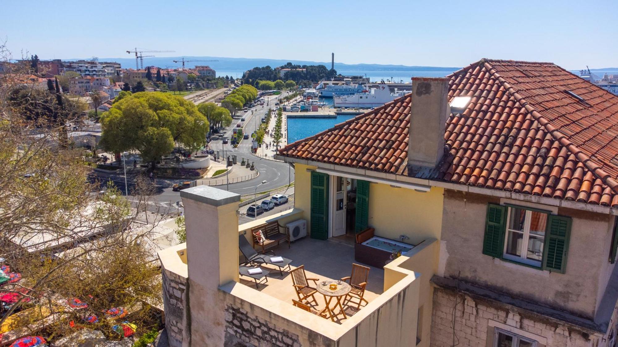 Terazza Grande In Diocletian Tower Apartment สปลิท ภายนอก รูปภาพ